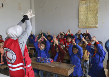 أطفال 72 مدرسة في درعا يحمون أنفسهم من فيروس كورونا