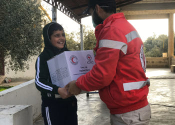 توزيع 1771 سلة صحية على عائلات بلدة القنية