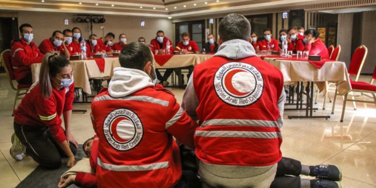 الإسعاف: رحلةُ مسعف وِجهتهُ إنقاذ الحياة