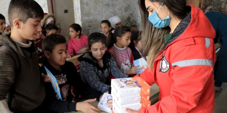 حملة توعوية حول القمل و فيروس كورونا في مدارس طرطوس