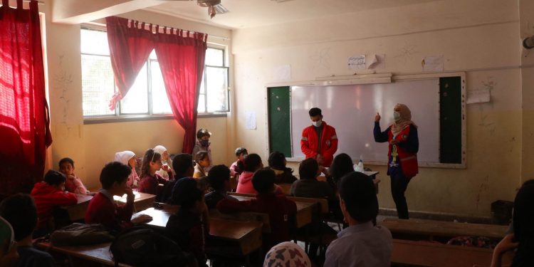 برنامج الصحة المجتمعية ينشر التوعية في مدارس درعا