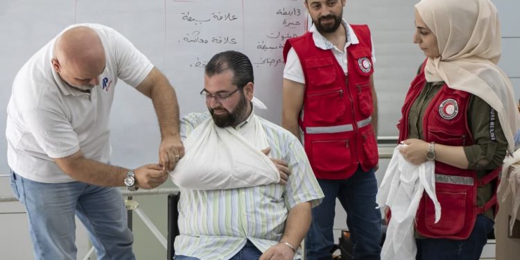 اختتام دورة مبادئ إسعاف أولي لموظفي بنك بيمو السعودي الفرنسي