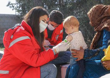 رصد حالات سوء التغذية شرقي حماة… والهلال الأحمر يستجيب